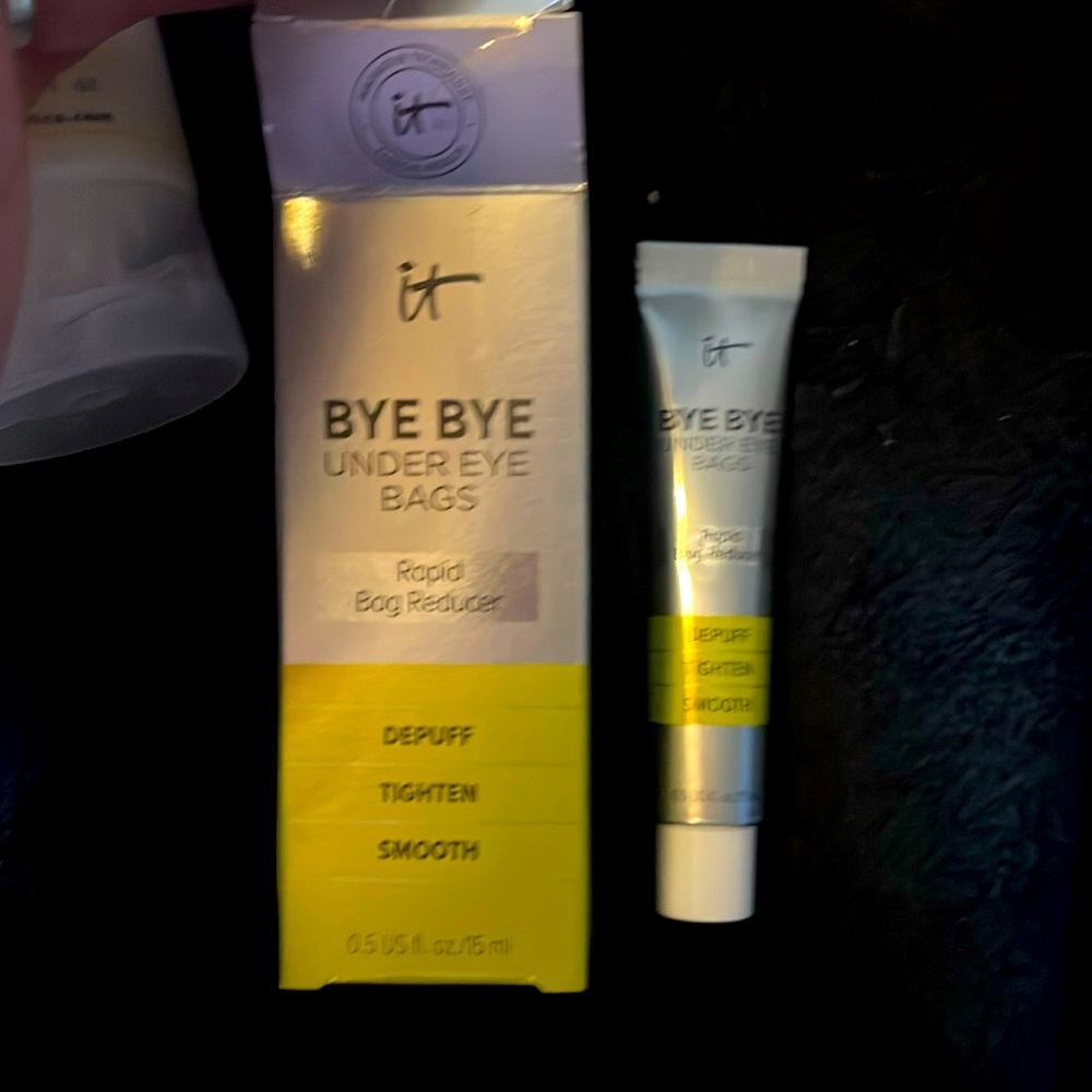 BYE BYE UNDER EYE BAGS
